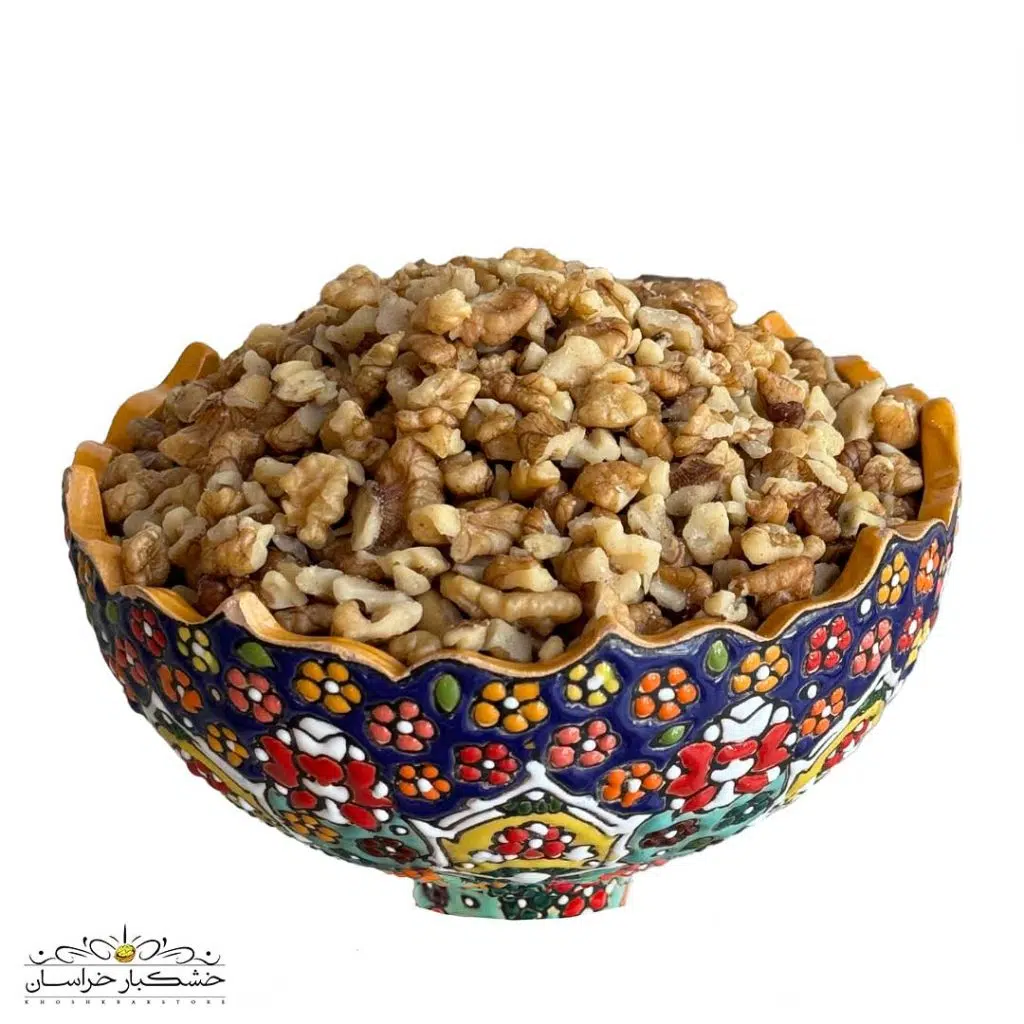 مغز گردو دندانه تازه و تمیز با قیمت اقتصادی و کیفیت بالا