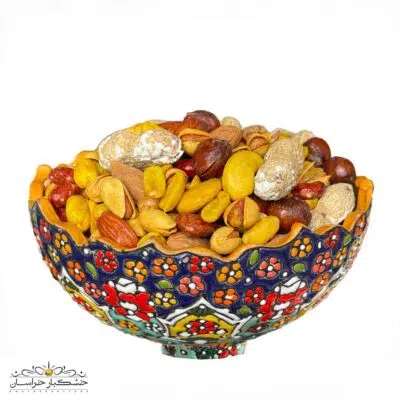 تصویر آجیل اقتصادی ترکیبی شامل پسته و بادام شور - خرید آجیل ارزان از خشکبار استور