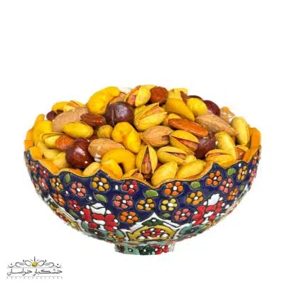 آجیل سفارشی لوکس شور شامل پسته، بادام، فندق و بادام هندی – محصول خشکبار استور