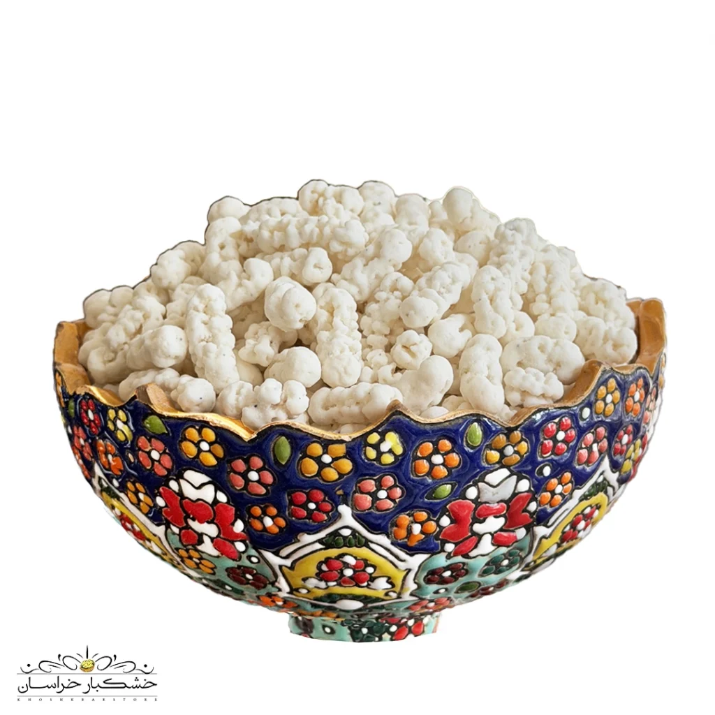 نقل خلال بادام درختی بیدمشک با خلال بادام مرغوب، روکش شیرین و عطر دلنشین بیدمشک مناسب پذیرایی