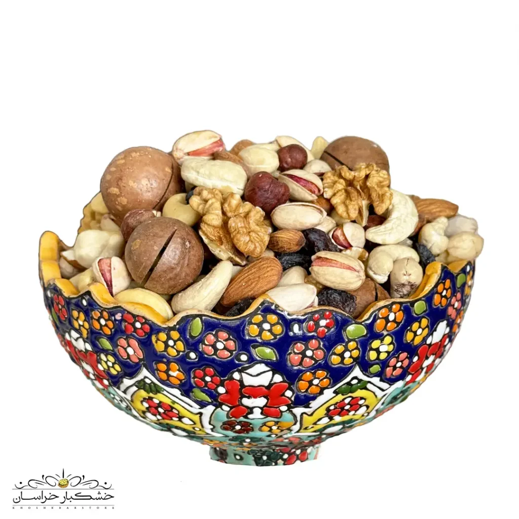 آجیل درباری با ترکیب متنوع مغزهای درجه یک و ظاهر لوکس – مناسب پذیرایی رسمی