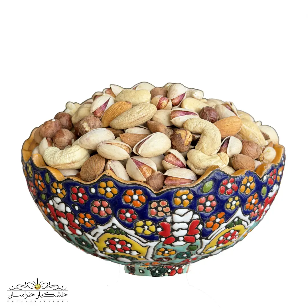 آجیل چهار مغز ایرانی خام – تازه، طبیعی و درجه یک آجیل چهار مغز ایرانی خام تازه و طبیعی با مغزهای درشت و یکدست