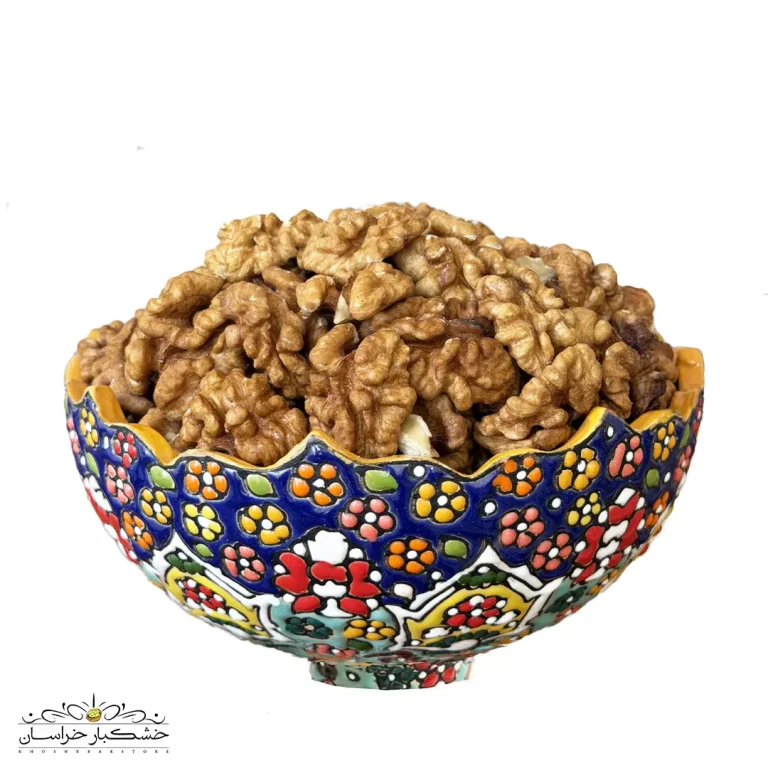مغز گردو شکری شیرین و ترد مناسب پذیرایی و میان‌وعده