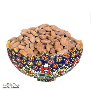 مغز بادام درختی زرین شور با تفت سنتی، رنگ طلایی و بافت ترد – مناسب پذیرایی و میان‌وعده