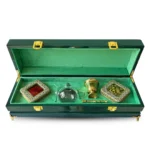 خرید باکس هدیه چوبی زعفران نگین و هل همراه با قوری دم‌کن شیشه‌ای و هاونگ برنجی لوکس