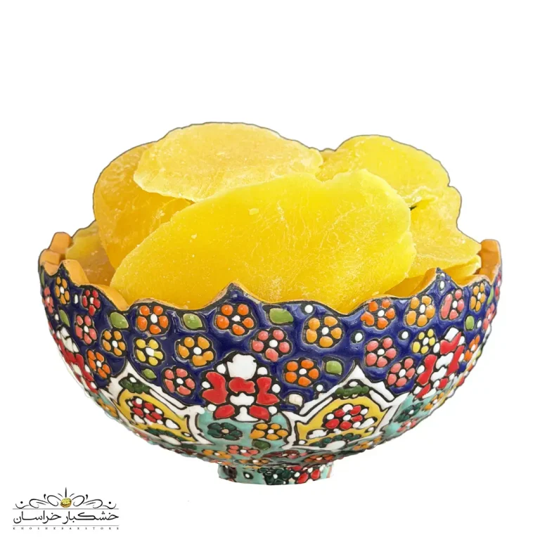 اسلایس انبه خشک تایلندی – زاویه دوم با نمای نزدیک و بافت نرم