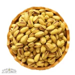 نمای کلوزآپ از درخشندگی و بافت پسته اکبری شور لعابی دست‌چین شده با مغز پسته درشت و خندان