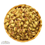 نمای نزدیک از درخشش و بافت ترد پسته فندقی شور لعابی درجه یک - خشکبار استور مشهد